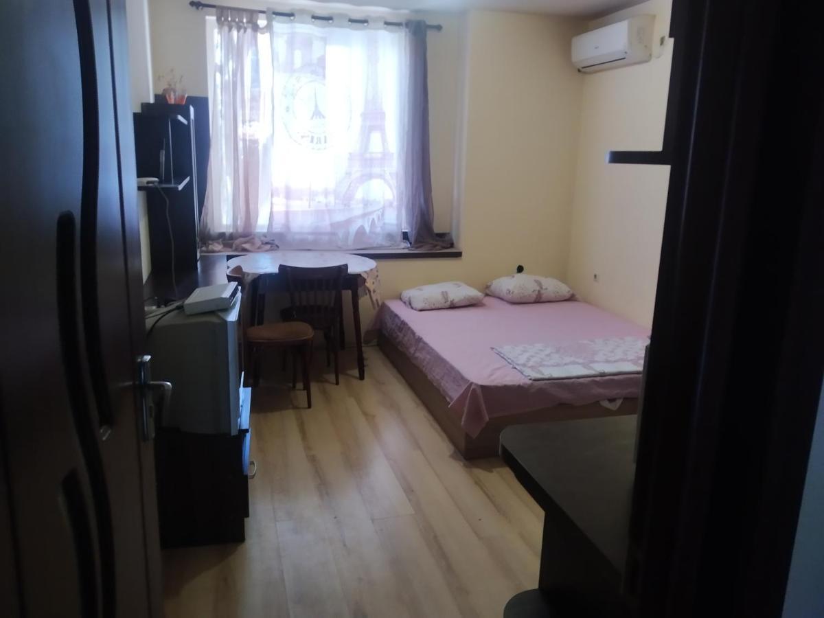 Apartmen Xan Malamir 瓦爾納 外观 照片