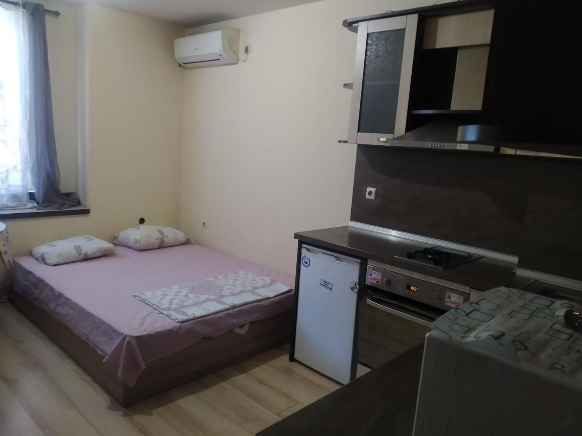 Apartmen Xan Malamir 瓦爾納 外观 照片