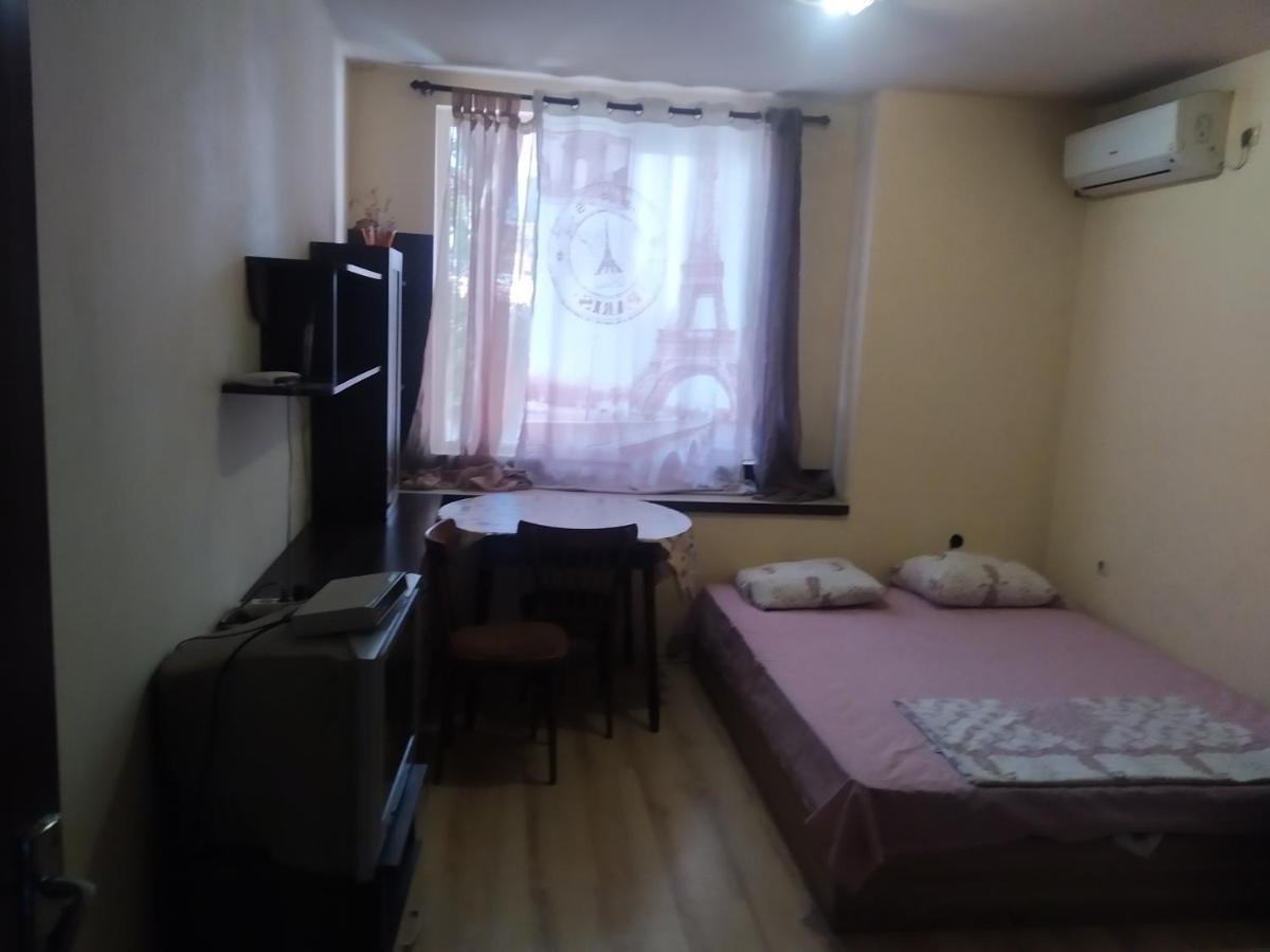 Apartmen Xan Malamir 瓦爾納 外观 照片