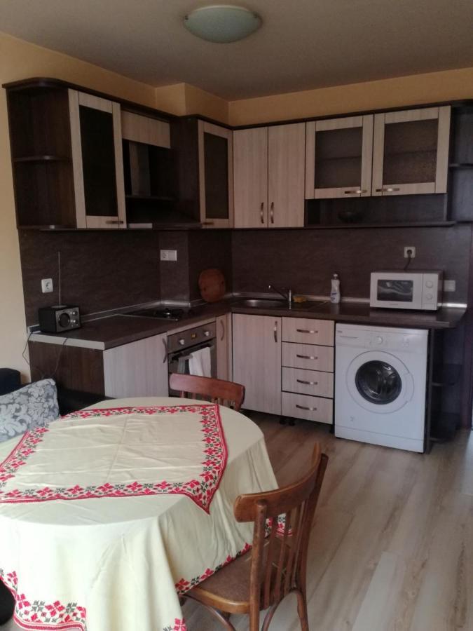 Apartmen Xan Malamir 瓦爾納 外观 照片